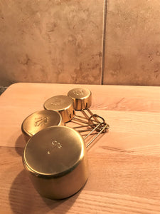 NICE GOLD-FINISH MEASURING CUP SET