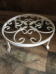 JUMBO, CAST IRON TRIVET:  ELEVATED WITH FOUR LEGS (RUSTIC AND OH-SO-BEAUTIFUL)