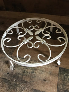 JUMBO, CAST IRON TRIVET:  ELEVATED WITH FOUR LEGS (RUSTIC AND OH-SO-BEAUTIFUL)