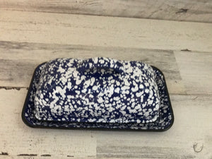 CHARMING, JUMBO-SIZED FARMHOUSE-STYLE SPECKLED BLUE-AND-WHITE ENAMEL BUTTER DISH