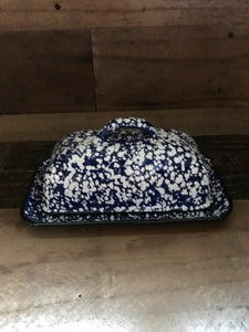 CHARMING, JUMBO-SIZED FARMHOUSE-STYLE SPECKLED BLUE-AND-WHITE ENAMEL BUTTER DISH