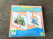 CHILDREN'S FARM MATCHING GAME WITH 15 SETS OF TWO-PIECE "PUZZLE" CARDS