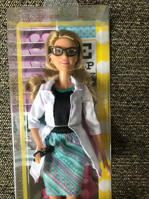 DR. BARBIE, THE EYE DOCTOR/