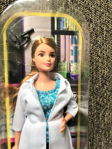 SCIENTIST BARBIE (BLONDE)/"YOU CAN BE ANYTHING" BARBIE