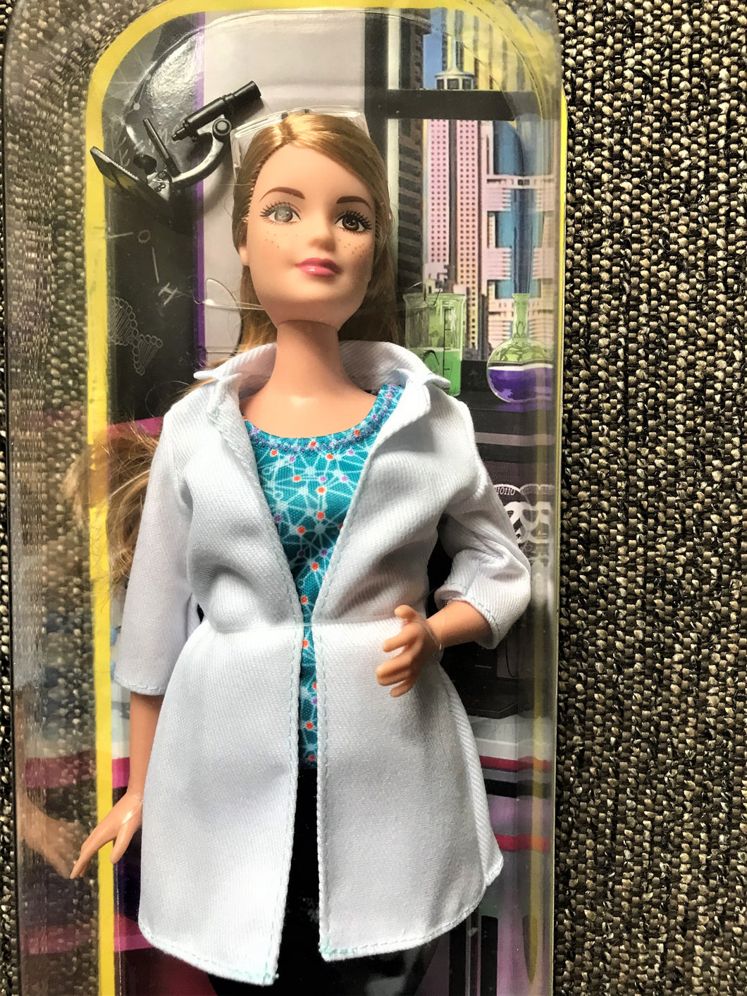 SCIENTIST BARBIE (BLONDE)/