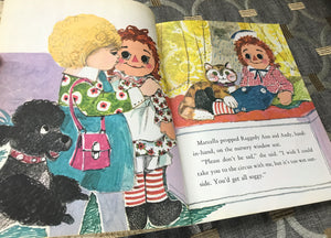 "RAGGEDY ANN AND ANDY AND THE RAINY-DAY CIRCUS" VINTAGE CHILDREN'S LITTLE GOLDEN BOOK (1974/SECOND PRINTING)