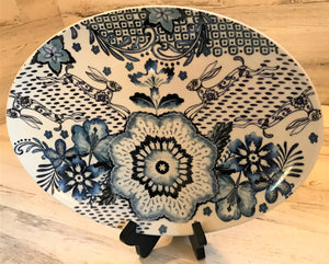 BEAUTIFUL FLORAL BLUE/WHITE PORCELAIN PLATTER (SEE THE RABBITS?)