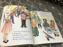 "WE LIKE KINDERGARTEN" 1965 FIRST-EDITION VINTAGE CHILDREN'S LITTLE GOLDEN BOOK