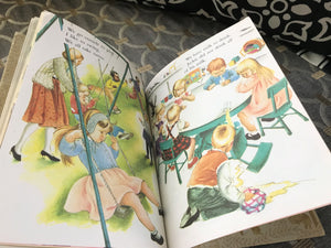 "WE LIKE KINDERGARTEN" 1965 FIRST-EDITION VINTAGE CHILDREN'S LITTLE GOLDEN BOOK