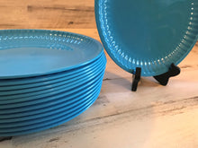 PICNIC-TIME! AWESOME "PAPER PLATE"-STYLE BLUE, HEAVY-DUTY PLASTIC INDOOR/OUTDOOR PLATES