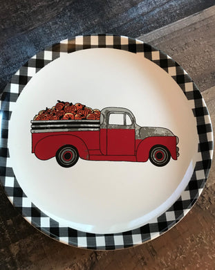 BLACK BUFFALO-CHECK TRIM/RETRO, RED TRUCK WITH A LOAD OF PUMPKINS DECORATIVE PLATE