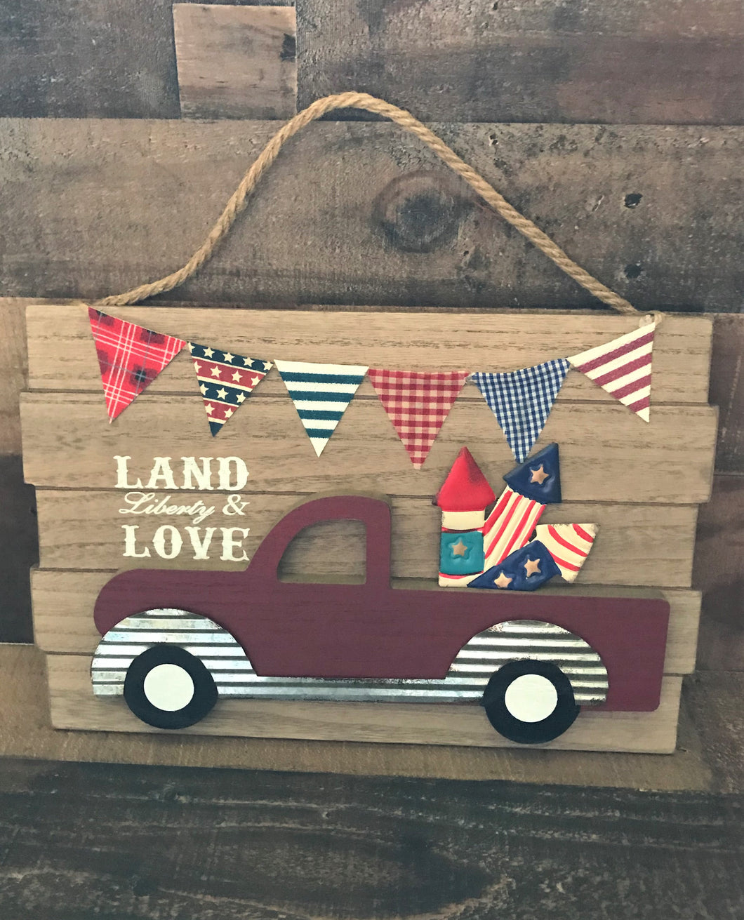 SO PATRIOTIC! SO CUTE! SO FUN! RETRO, RED TRUCK WALL DECOR (PERFECT FOR THE FOURTH OF JULY)