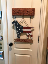 ATTENTION, DOG-LOVERS! CHARMING RED, WHITE, AND BLUE WOODEN DOG "WELCOME" DECOR