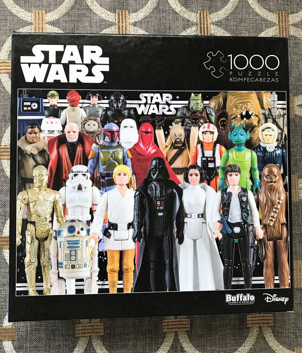 1,000-PIECE QUIRKY, GORGEOUS GRAPHIC-PHOTOGRAPHY PUZZLE--VINTAGE STAR WARS ACTION FIGURE TOYS/GREAT FOR COLLECTORS (MADE IN THE USA!)