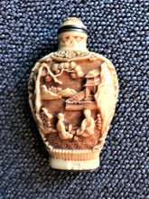 INTRICATELY-CARVED, TEENY-TINY CHINESE SNUFF BOTTLE