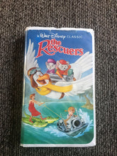 RARE BLACK DIAMOND ORIGINAL CLAMSHELL-CASE COPY OF "THE RESCUERS" WALT DISNEY HOME VIDEO/THE CLASSICS (VHS 1399)