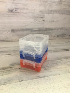WEE, WITTLE, PLASTIC STORAGE BOXES (PERFECT FOR CRAYONS OR SMALL TREASURES)