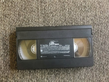 RARE BLACK DIAMOND ORIGINAL CLAMSHELL-CASE COPY OF "THE RESCUERS" WALT DISNEY HOME VIDEO/THE CLASSICS (VHS 1399)